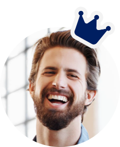 Foto einer Person mit Krone